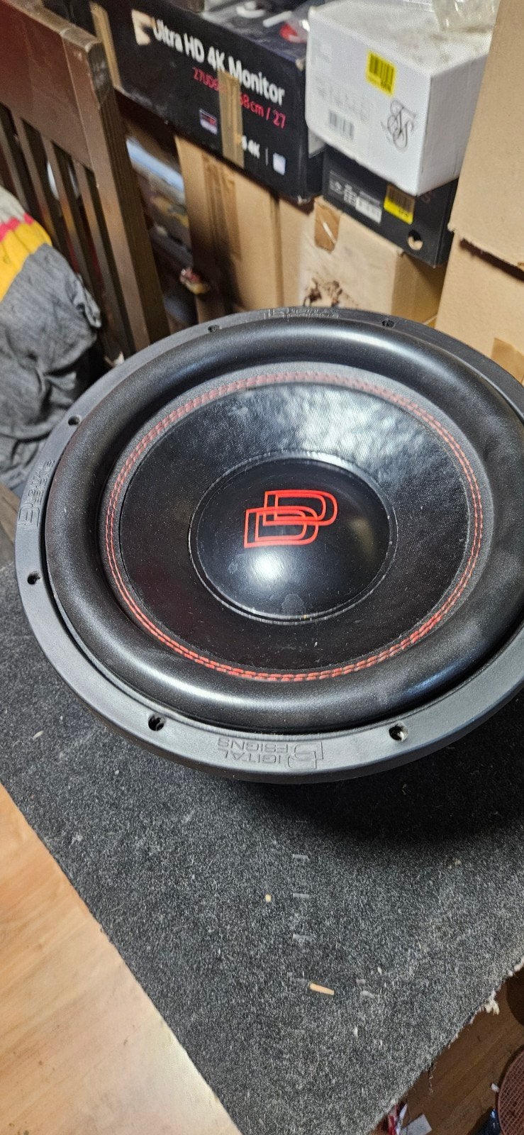 DD Audio Redline subwoofer, Ophalen