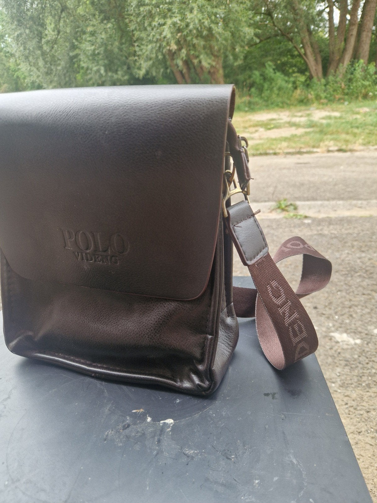 Vintage POLO VIDENG tas — bruin leer, koperen schouderriem, Ophalen, Goud