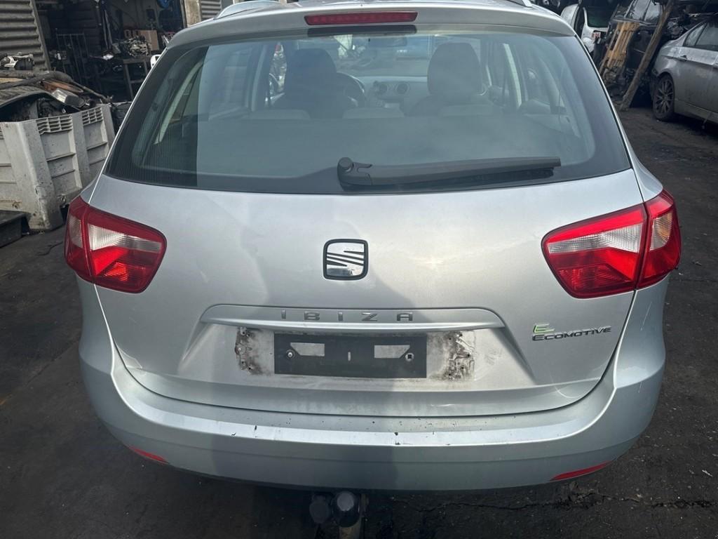 ATTACHE REMORQUE Seat Ibiza ST (6J8) (01-2010/07-2016), Utilisé, Seat
