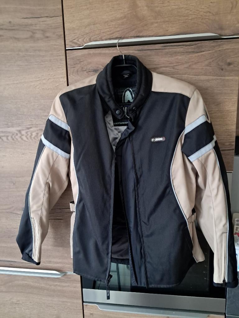 Veste Dame Richa, Ophalen, Zo goed als nieuw
