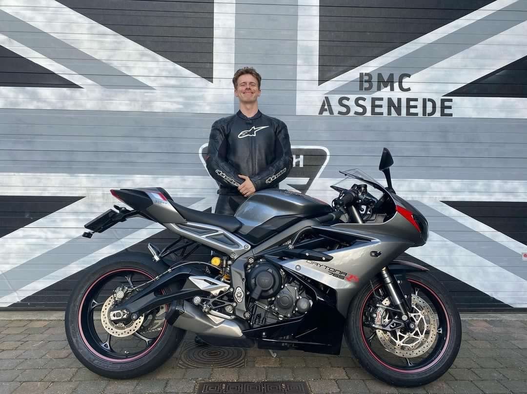 Custom Triumph Street Triple RS 765 (Daytona), Motos, Motos | Triumph, Quickshifter