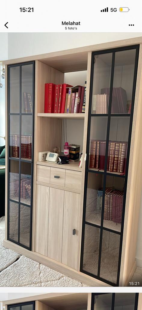 Wandkast boekenkast, Enlèvement
