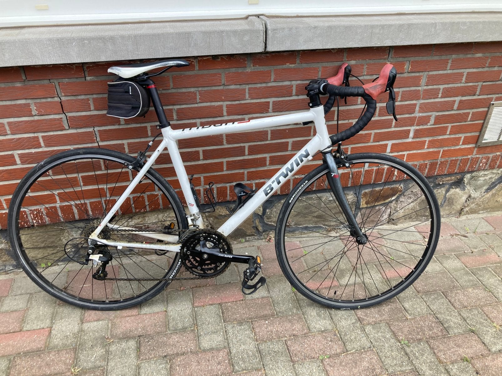 B twin triban 3 koersfiets compleet in orde gemaakt, Fietsen en Brommers, Ophalen, Zo goed als nieuw