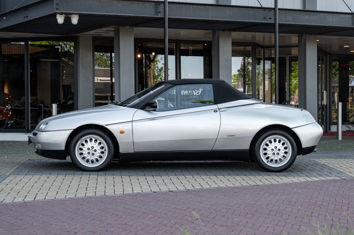 Alfa Romeo Spider 2.0 Twin Spark 16V, Cuir, Achat, 110 kW, Entreprise