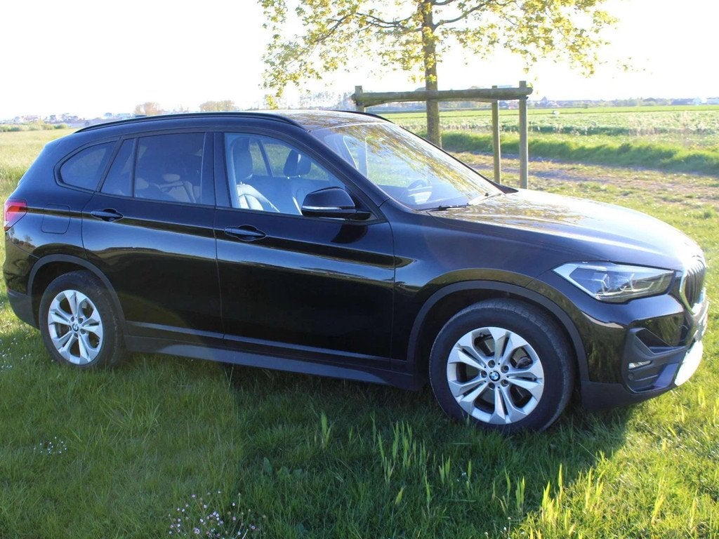 BMW X1 X1 PHEV 1.5iA xDrive25e OPF (bj 2022, automaat), Skiluik, Gebruikt, Zwart, Leder