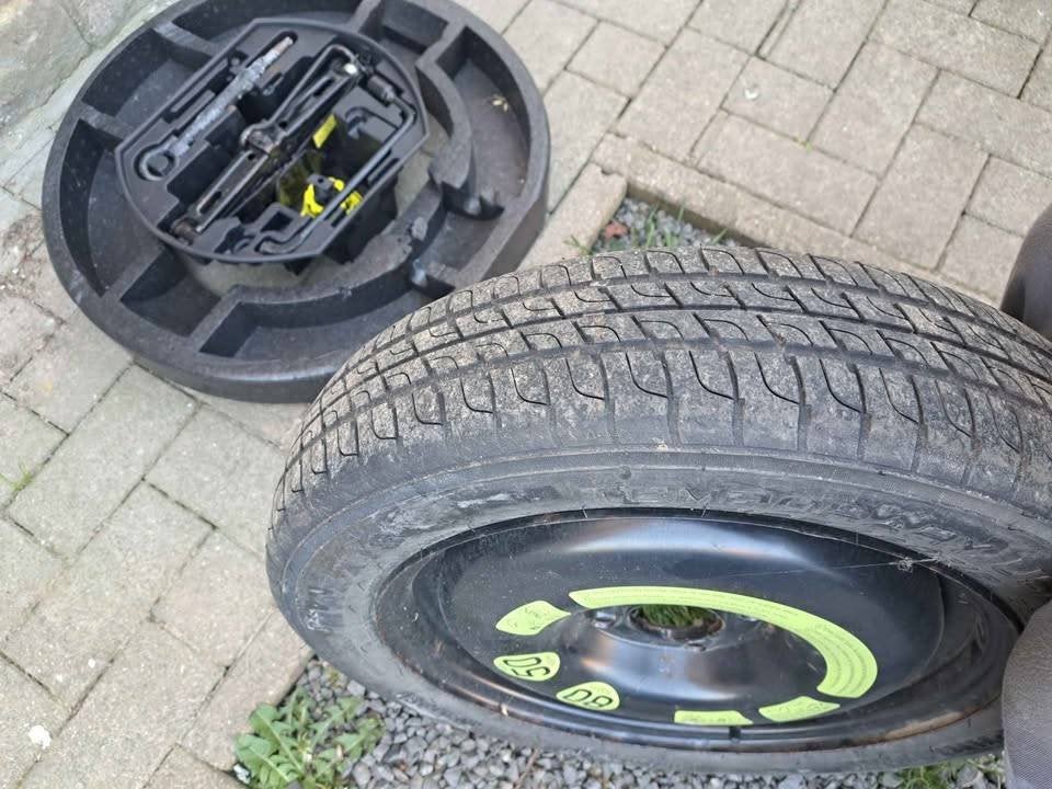 kit roue de secours peugeot 4x108 en 15",bon état, 15 pouces, Pneus et Jantes, Véhicule de tourisme, Pneus été