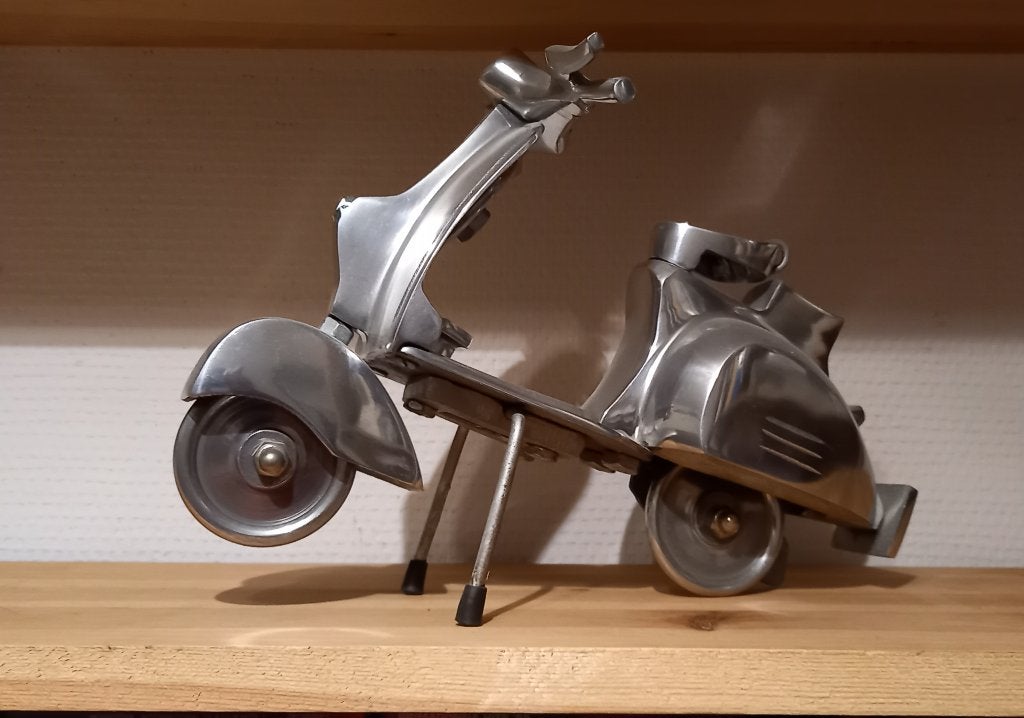 Miniatuur Vespa Model voor verzamelaars., Ophalen, Zo goed als nieuw