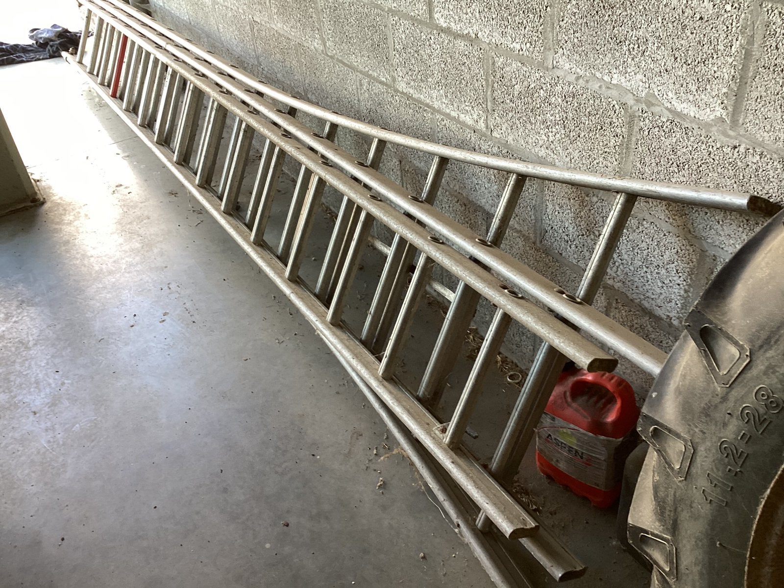 Ladder aluminium 12m alsook 7,5 meter alu, Doe-het-zelf en Bouw, Ladders en Trappen, Ophalen, Zo goed als nieuw, Ladder