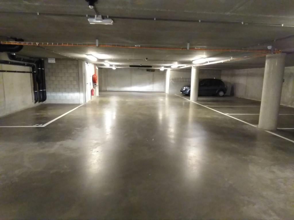 Autostaanplaats te huur in Genk centrum, Immo, Genk