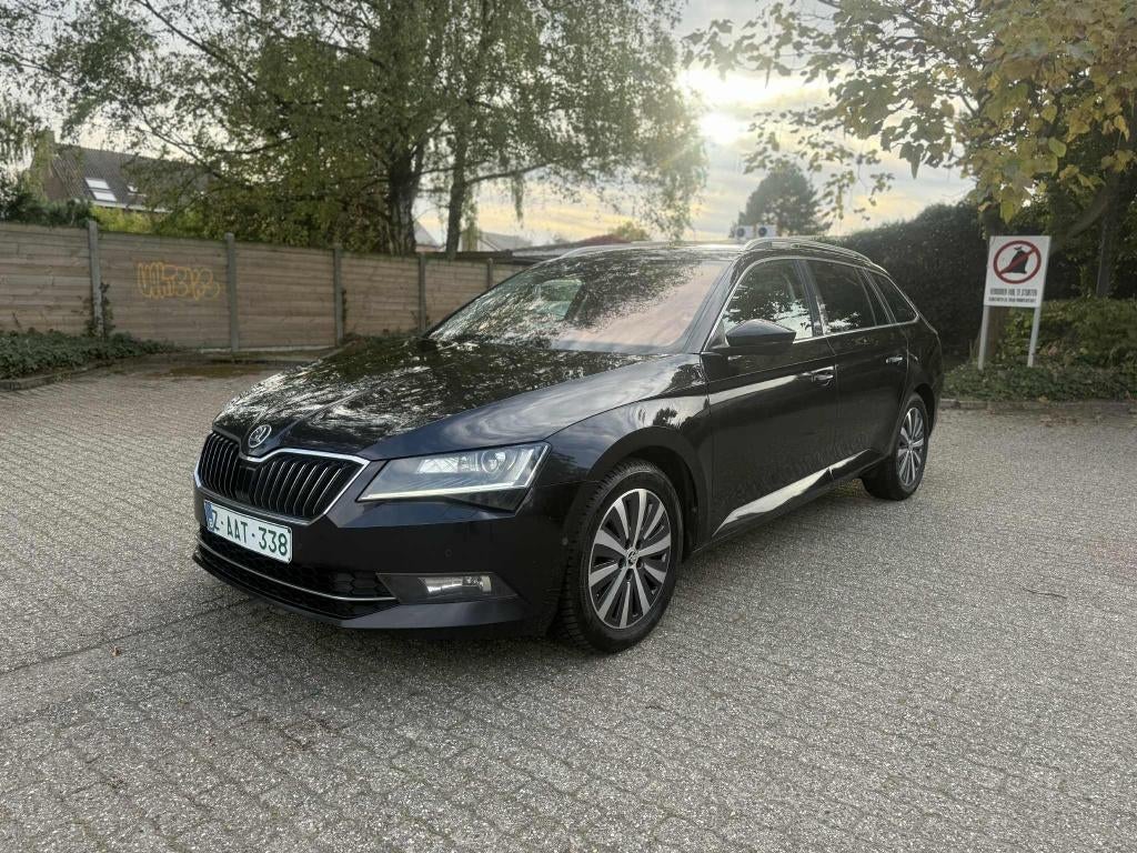 Superb SW 2.0 CR TDi Style (EU6.2), Autos, Skoda, Entreprise, Achat, Superb, ABS, Caméra de recul, Phares directionnels, Airbags