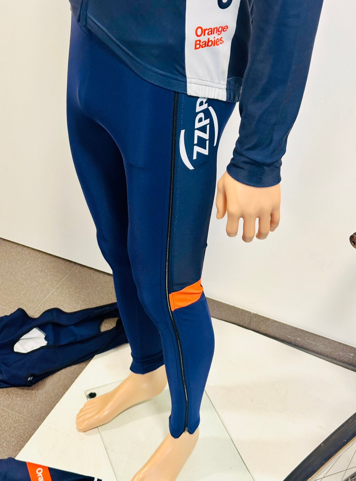 Wielerkledij wielrenkleding inrijbroek ritsbroek maat M GSG, Fietsen en Brommers, Fietsaccessoires | Fietskleding, Zo goed als nieuw