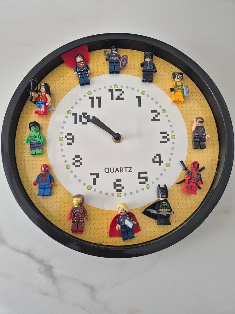Horloge Marvel  lego
