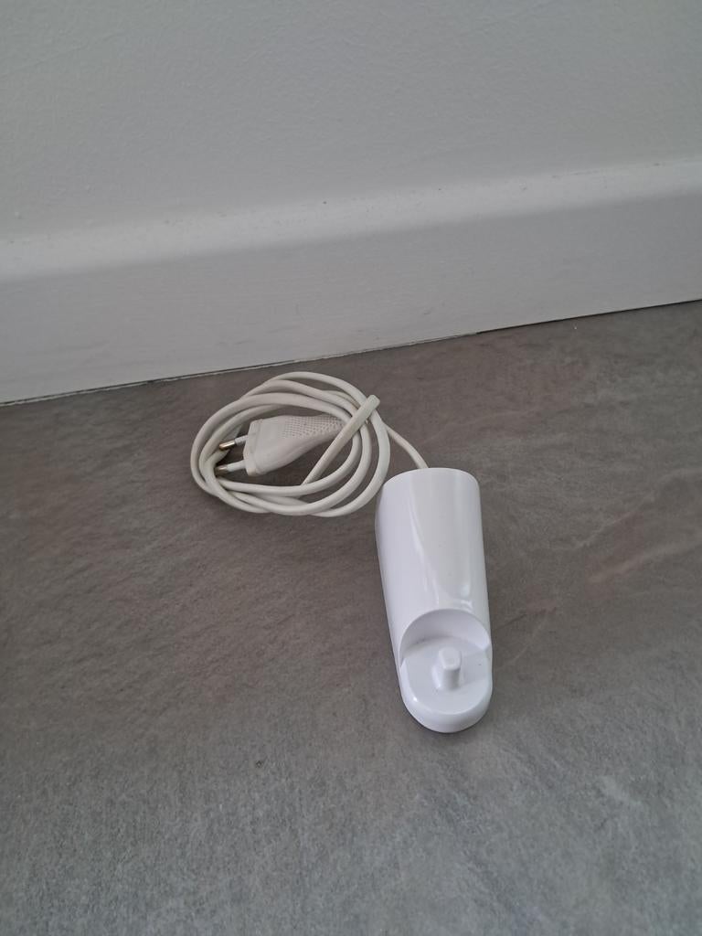 Oral-b tandenborstel lader, Enlèvement ou Envoi, Comme neuf, Hygiène bucco-dentaire