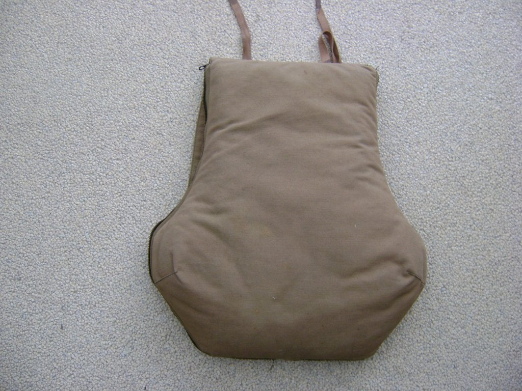Container assembly-jungle emergency parachute back pad B2, Enlèvement ou Envoi, Armée de l'air, Autres types