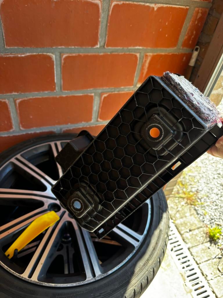Te koop: kunststof kofferbakonderdeel voor BMW G2X, Ophalen of Verzenden, BMW