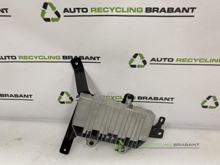 Amplificateur radio d'un Porsche Macan, -, 3 mois de garantie, Utilisé, -