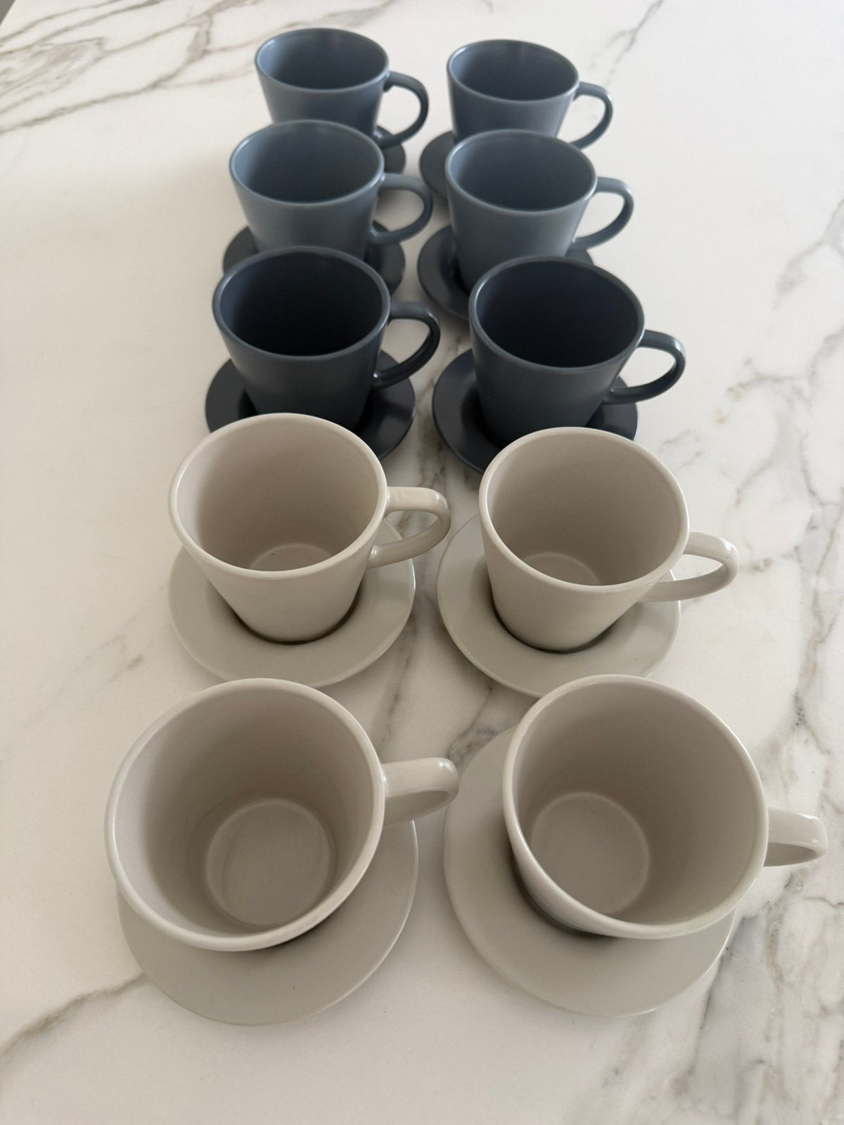 10 tasses à café avec assiette, Maison & Meubles, Cuisine | Vaisselle, Enlèvement ou Envoi, Comme neuf