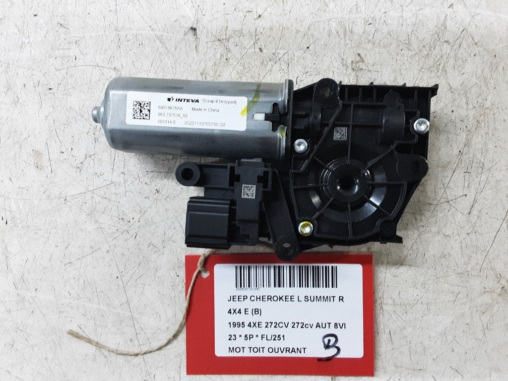 TOIT OUVRANT MOTEUR Jeep Grand Cherokee L (WL) (68518678AA), Jeep, Mevr. I. Hauben, Utilisé, Rue de l'Espoir 34 34
4030  GRIVEGNÉE, BE