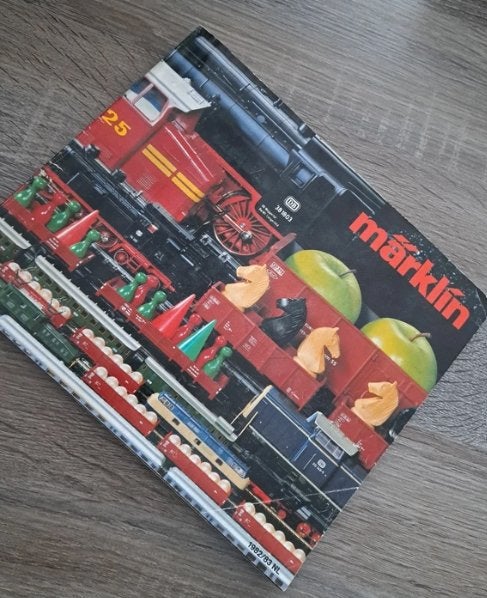Märklin catalogus 1982/83 NL, Ophalen of Verzenden, Zo goed als nieuw, Boek, Tijdschrift of Catalogus, Märklin