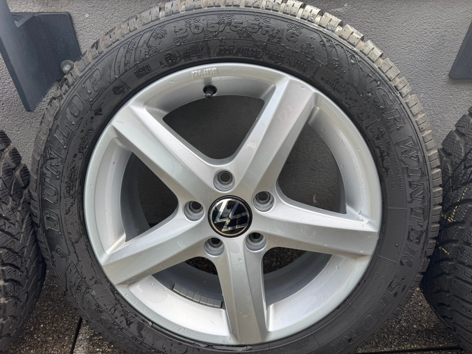 Roues pour golf ou polo  205 55 R16 Pneus d’hiver, Autos : Pièces & Accessoires, Neuf, Pneus et Jantes, Pneus hiver, 16 pouces