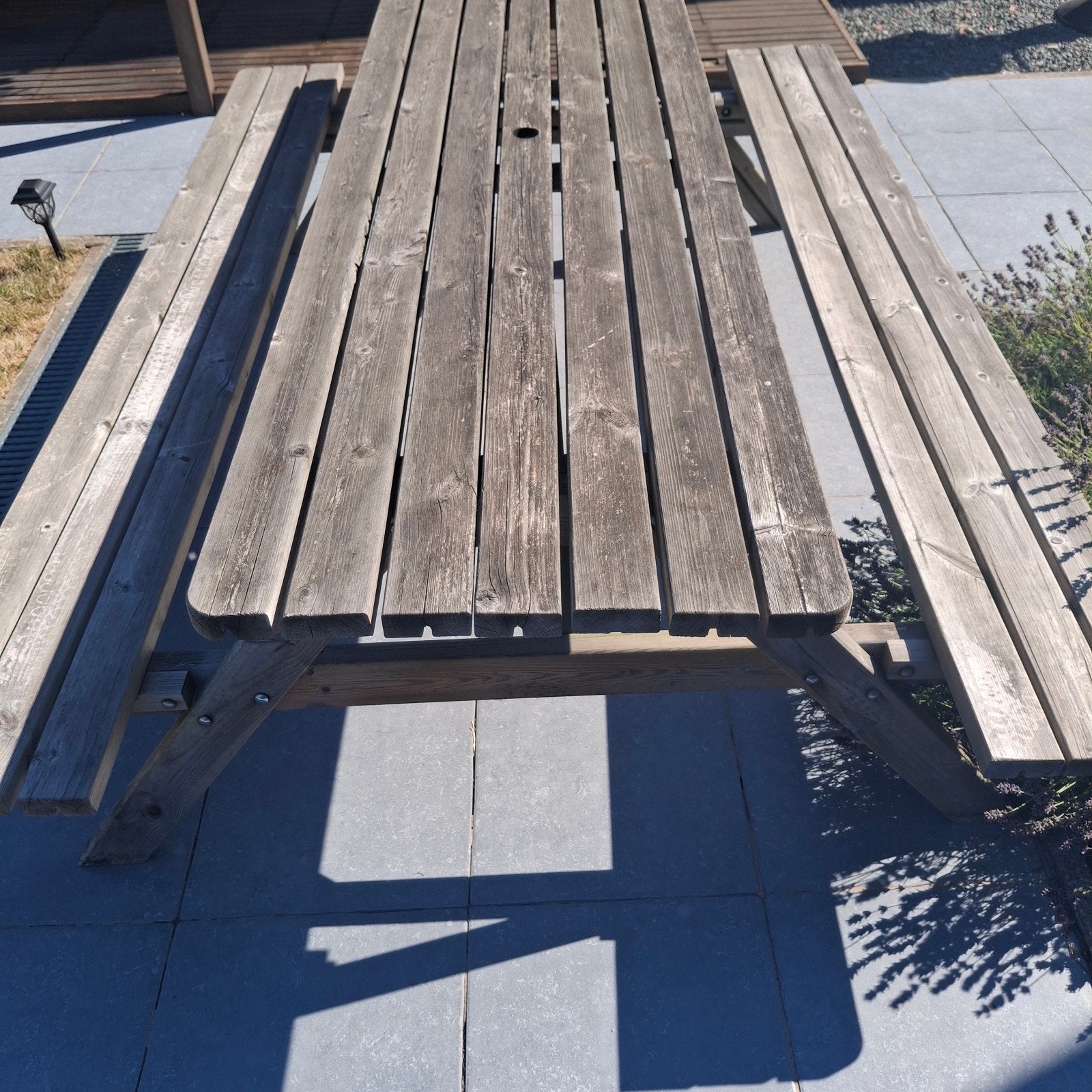 Grote houten picknicktafel, Ophalen, Hout