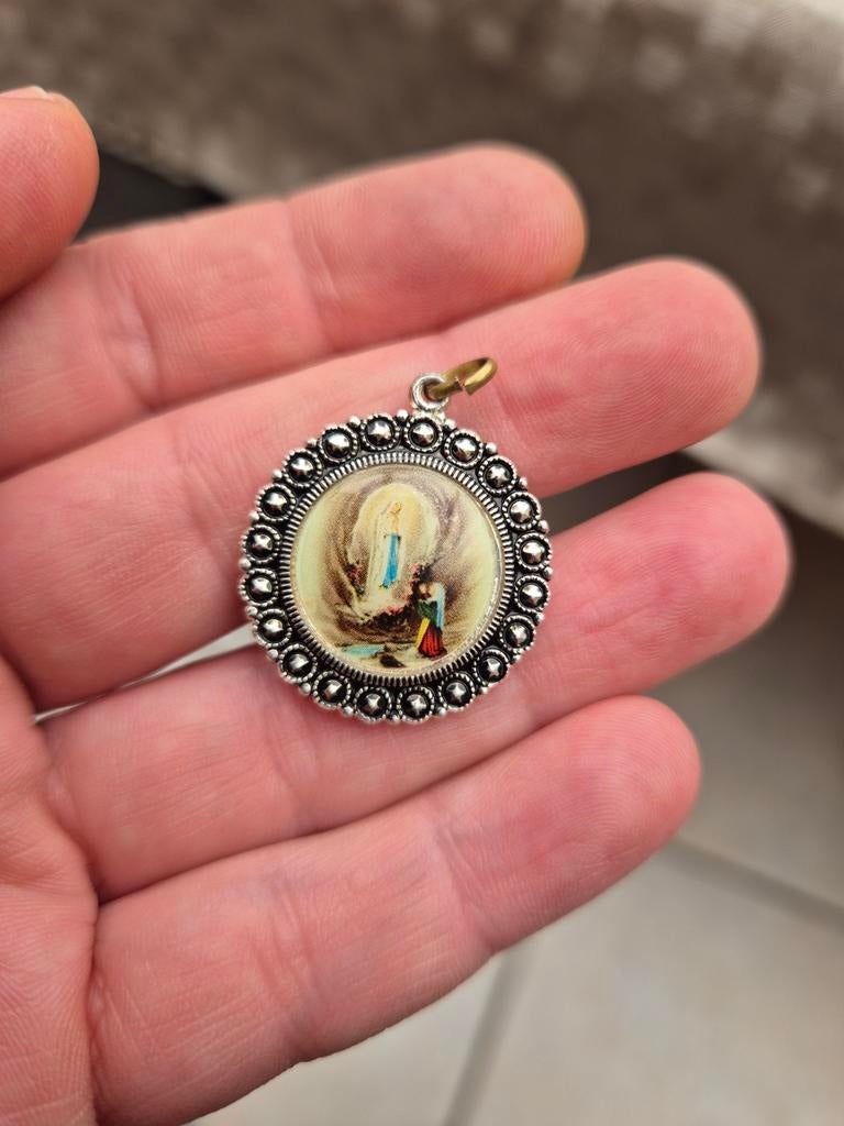 Vintage zilverkleurige religieuze Italy hangertje, Kleding | Dames, Kledinghangers, Ophalen