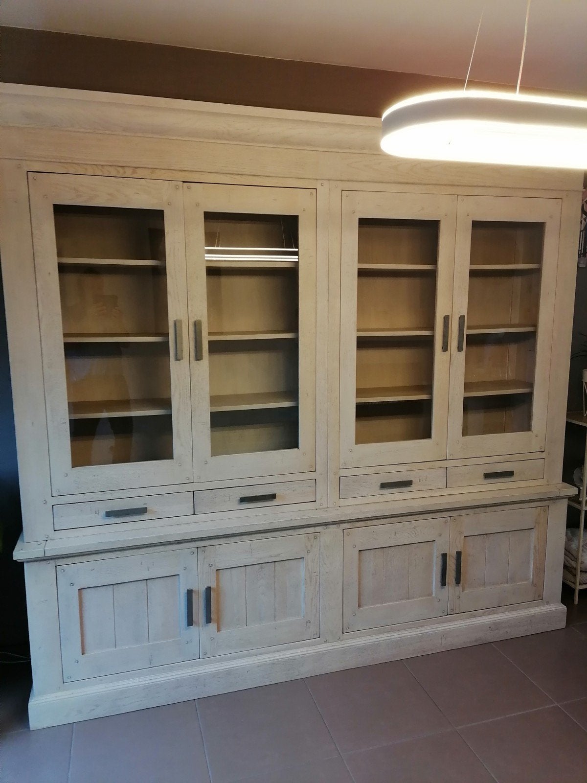 eetplaats vitrinekast + tv kast +tafel.. massief hout, Huis en Inrichting, Ophalen, Zo goed als nieuw