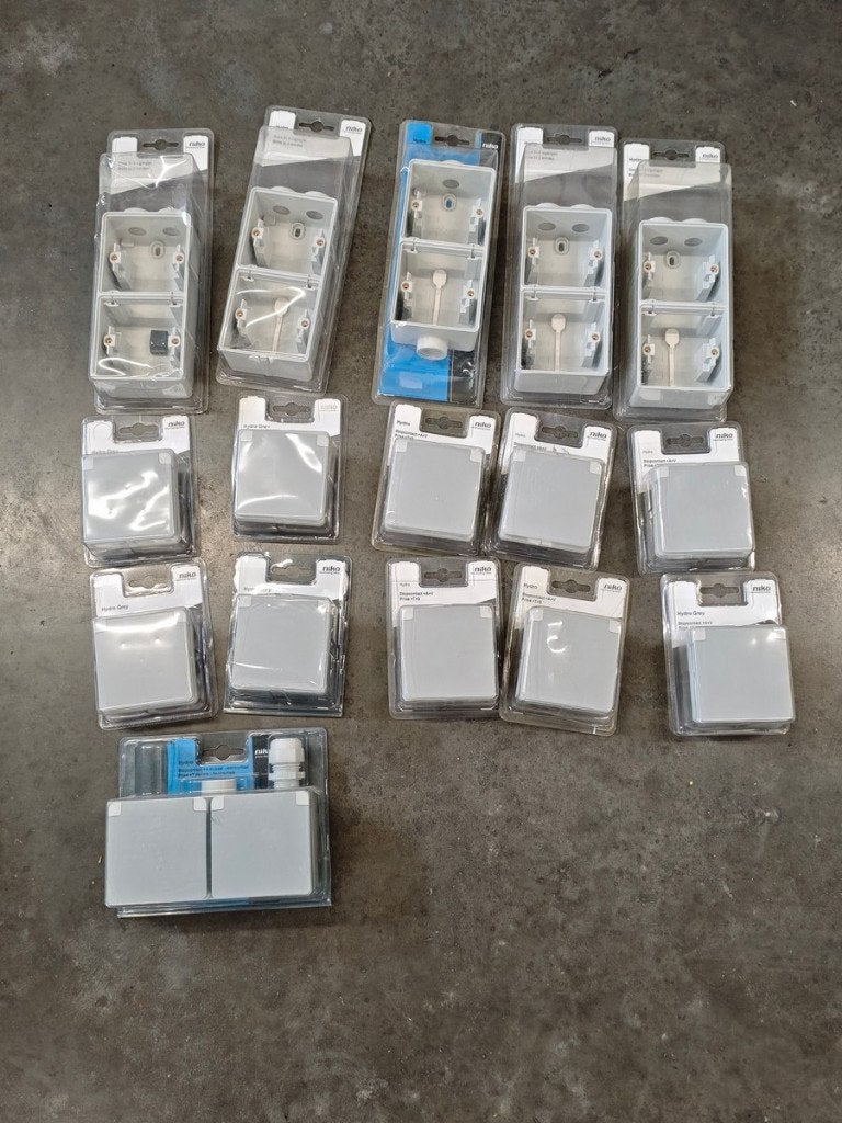 Niko Hydro stopcontacten, Doe-het-zelf en Bouw, Ophalen of Verzenden, Nieuw, Stopcontact