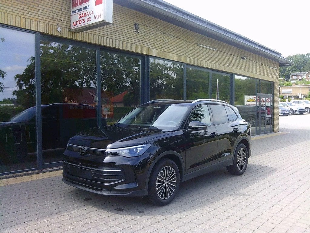 Volkswagen Tiguan goal e tci automaat benzine hybrid, Auto's, Automaat, Zwart, 4 cilinders, https://public.car-pass.be/vhr/b2669623-d929-4289-aebb-65896d93ac26