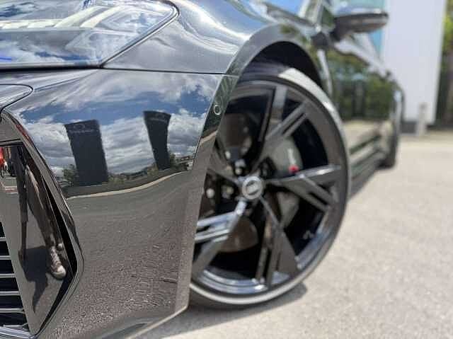 Audi RS6 Avant 4.0 V8 TFSI 2PL Lichtevrachtwagen/Btw Aft!, Auto's, Audi, Automaat, https://public.car-pass.be/vhr/fbe6c1a5-6de0-4d9e-ba5a-4a0779186d25