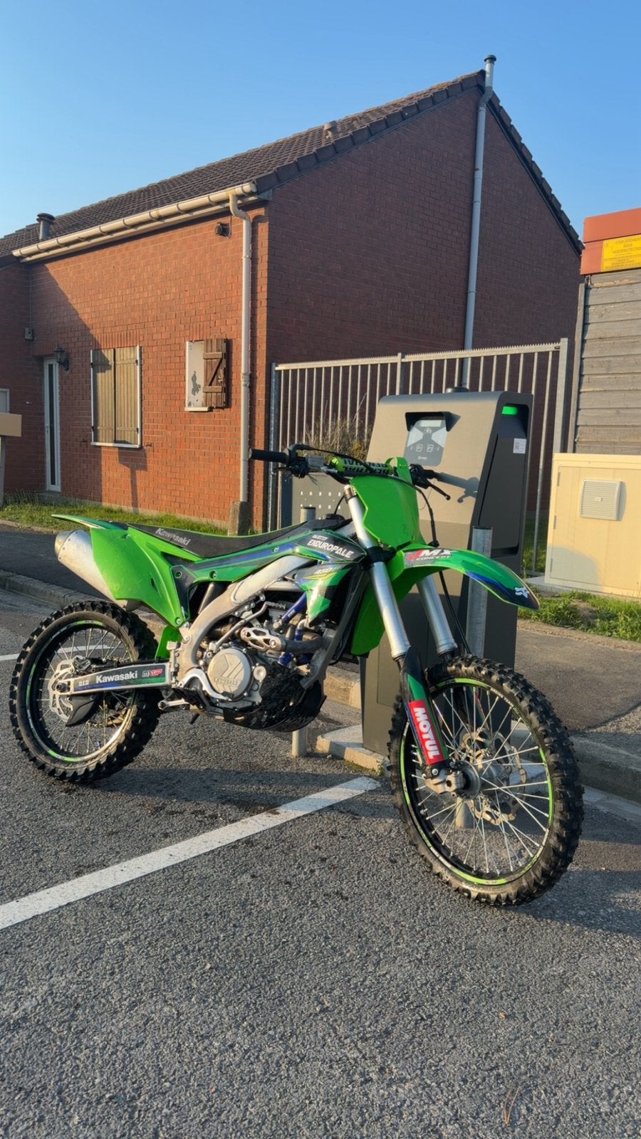 450 kxf, Enlèvement ou Envoi, Comme neuf