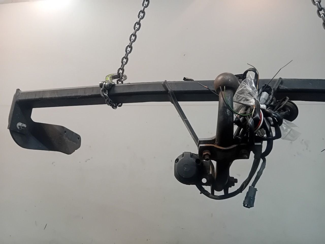 Trekhaak Kia Venga, Van der Ven Autorecycling B.V., Origine de la pièce connue, Onderdelen@venauto.nl, Ettenseweg 76, 4706 PB Roosendaal, The Netherlands