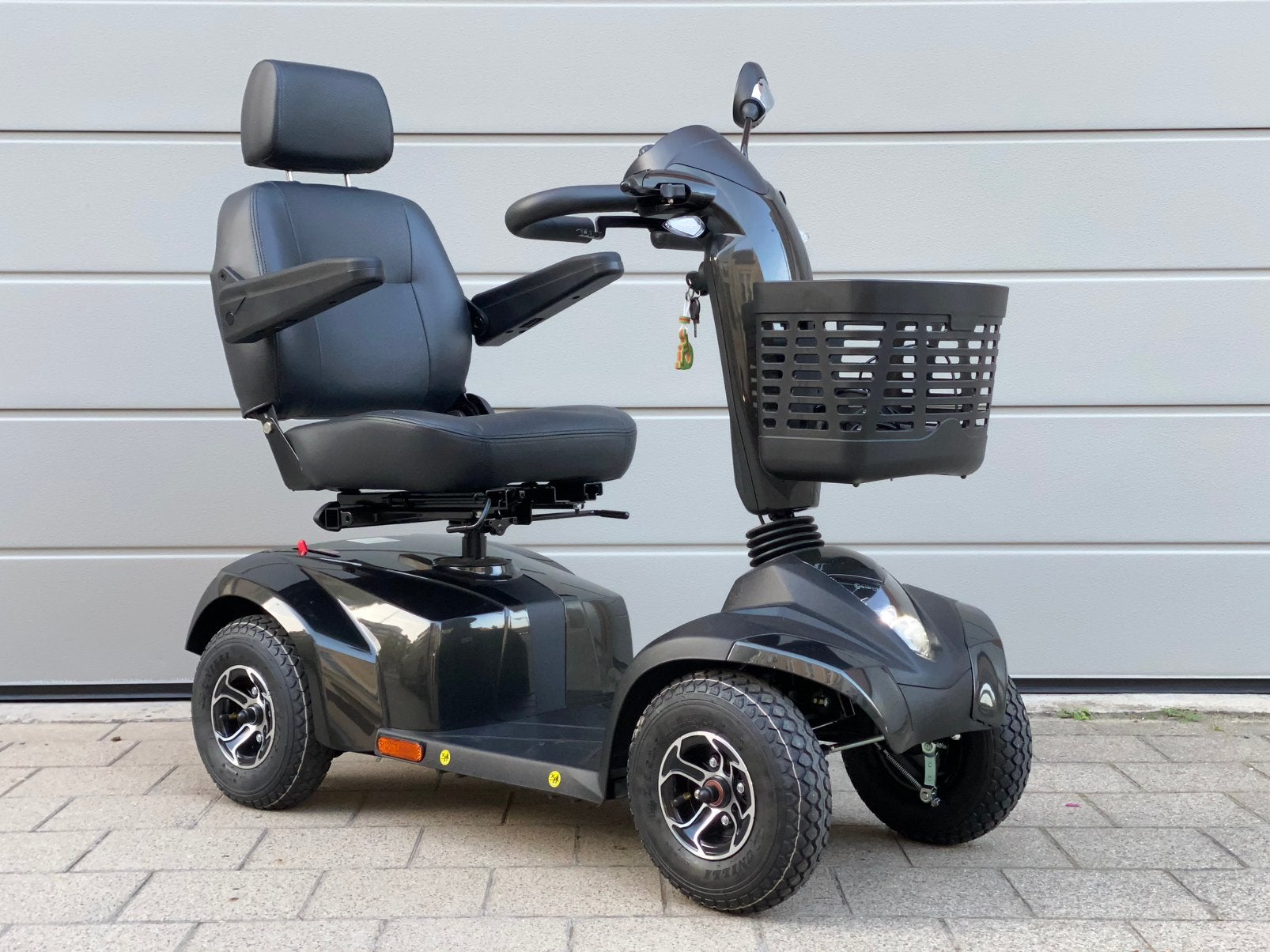 Voiturette électrique Strider ST4D Scootmobiel etat neuf, Divers, Enlèvement ou Envoi, Pliant, Comme neuf, Fauteuil roulant électrique