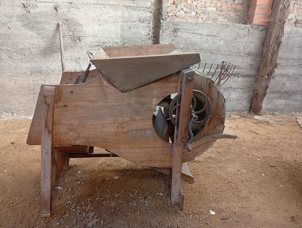Gratuit  Tarares / Vanneuses NEUVES D'ÉPOQUE  "Old Stock", Enlèvement