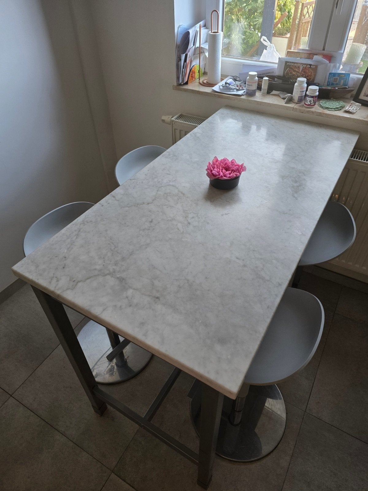 keukentafel met vier krukken, Enlèvement, Utilisé