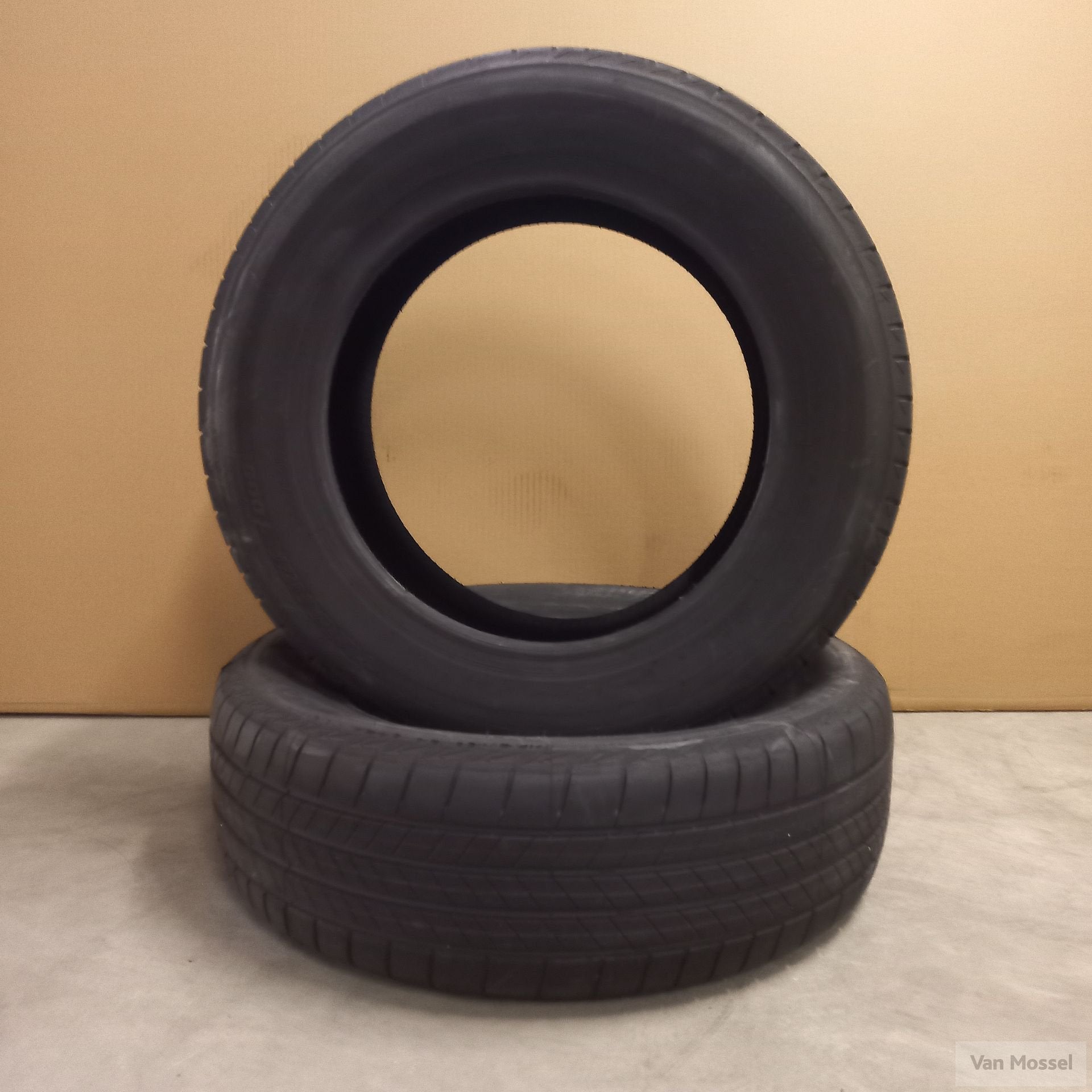 Bridgestone Turanza T005 205/60/R16 96H, 16 pouces, Véhicule de tourisme, Pneus été, -