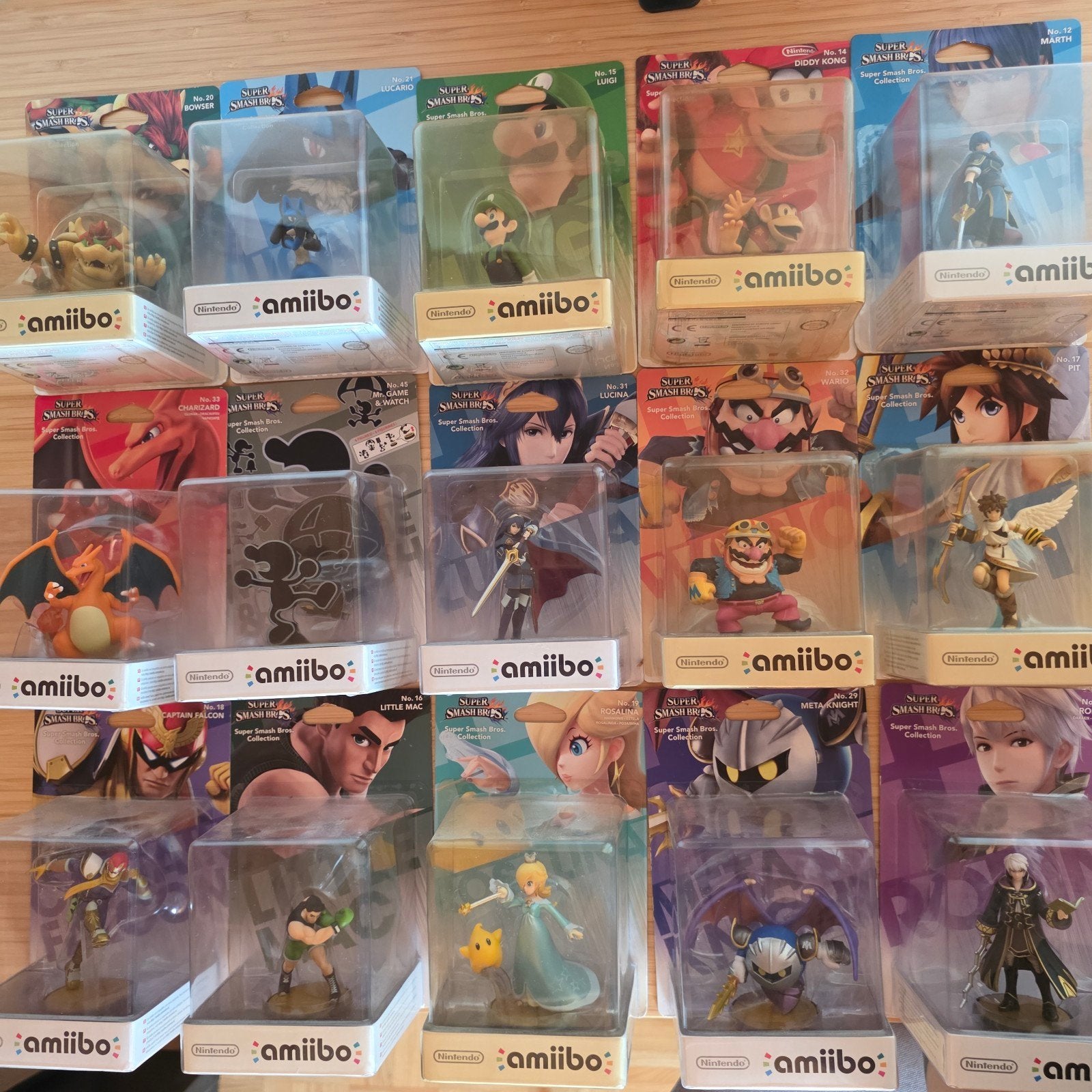 Giga lot van 150 Sealed Amiibo's van Nintendo, Ophalen, Nieuw, Overige typen, Foil