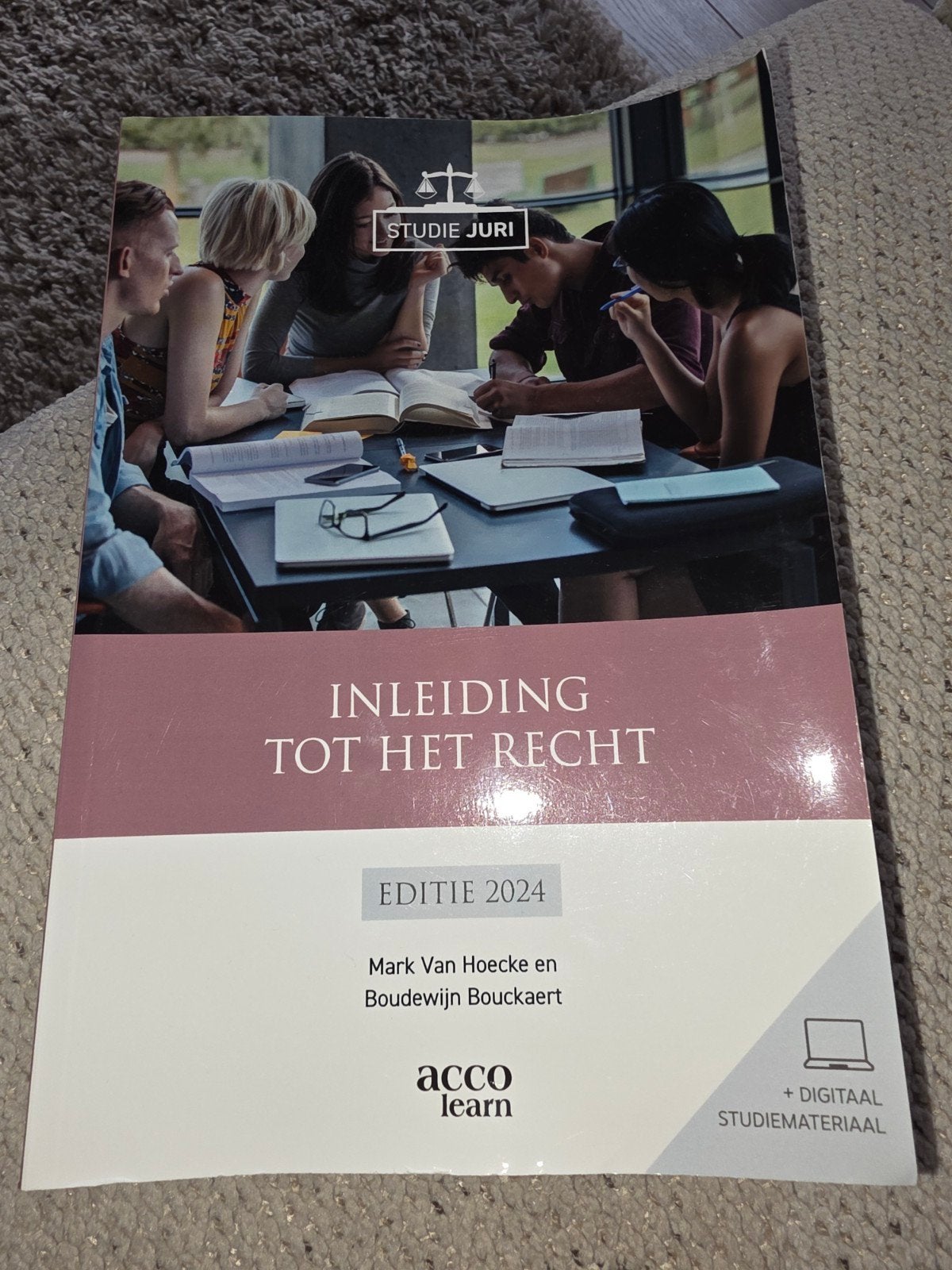 Inleiding tot het recht editie 2024, Boeken, Ophalen, Overige vakken, Mark Van Hoecke; Boudewijn Bouckaert, Zo goed als nieuw