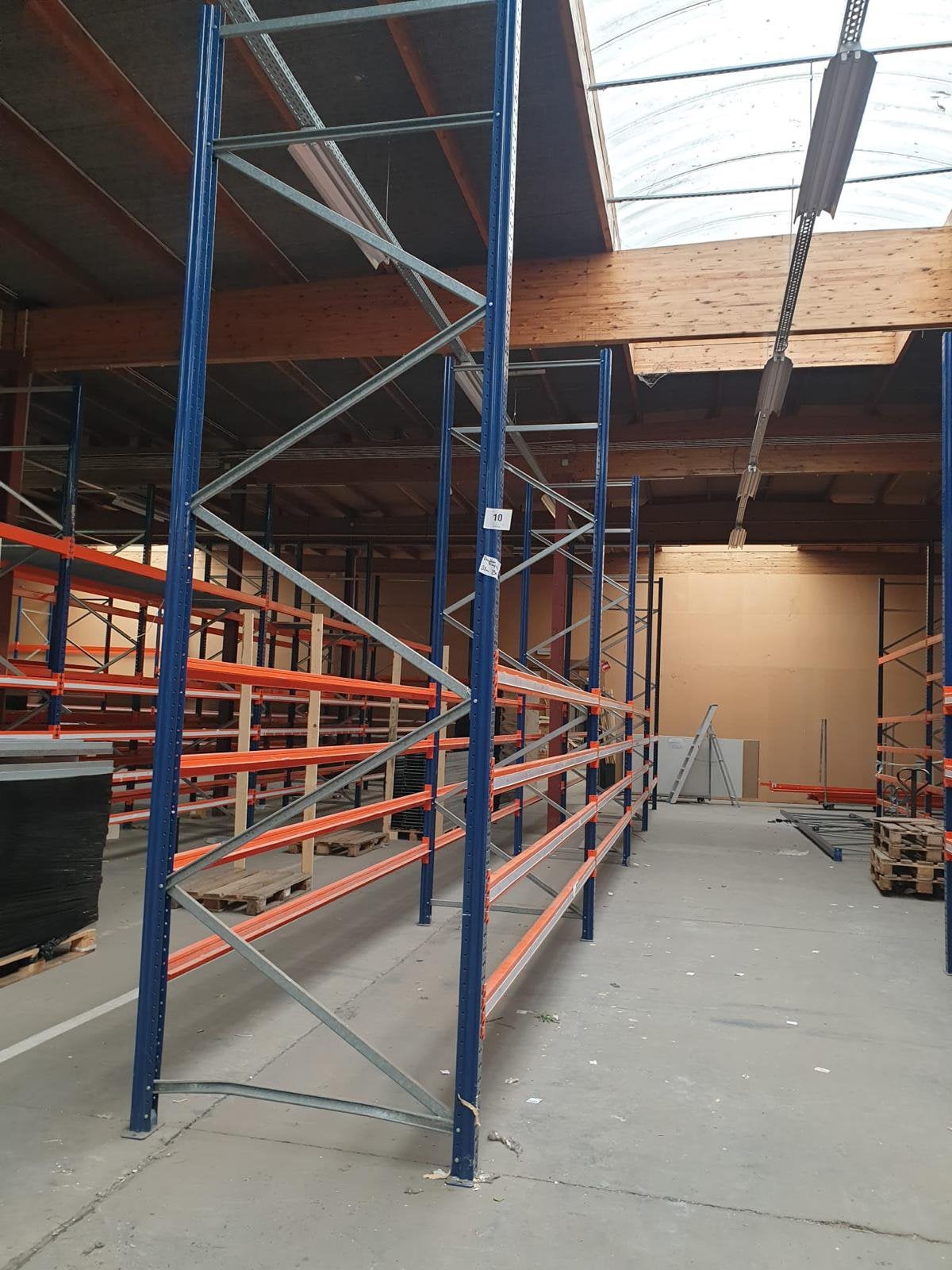 Palletstelling/ magazijnstelling, Ophalen