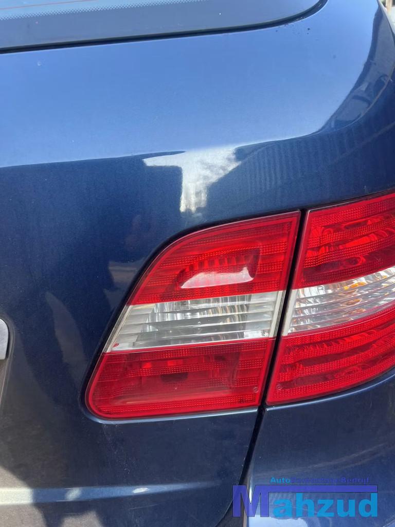 MERCEDES B KLASSE W245 rechts binnen achterlicht 2005-2011, Mercedes-Benz AG, Mercedes-Benz, Utilisé, Mercedesstrasse 120
70372  Stuttgart, DE