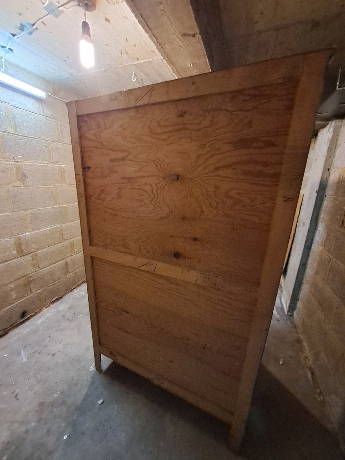 ancienne armoire à 2 portes, Enlèvement