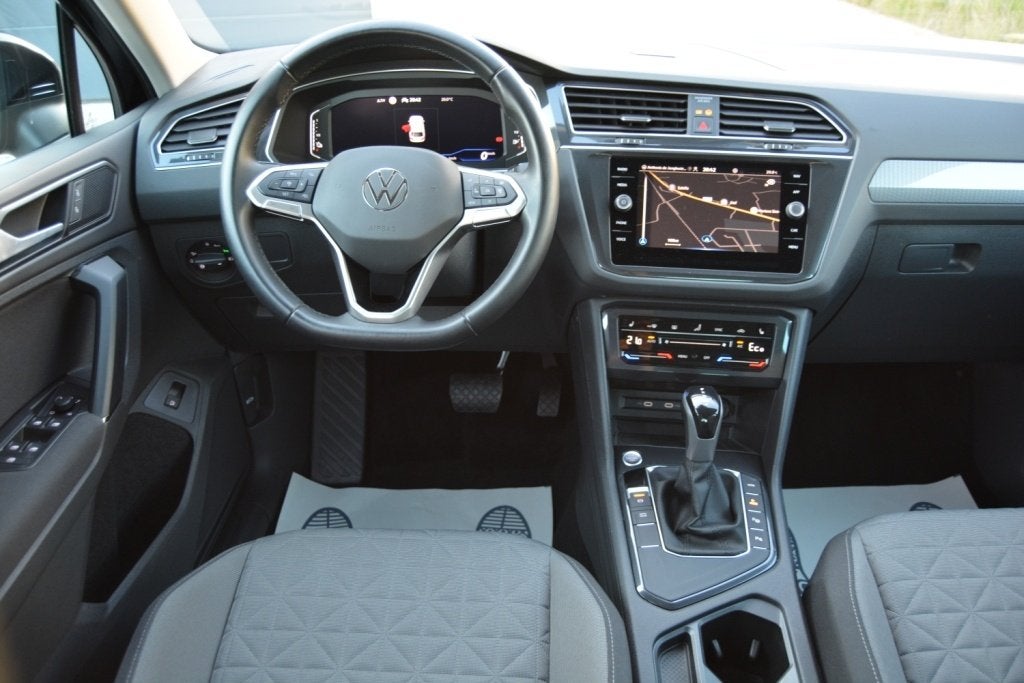 Volkswagen Tiguan 1.4 PHEV 245PK - Matrix/Navi/Adaptive, Auto's, Volkswagen, Stof, Euro 6, 4 cilinders, Zwart
