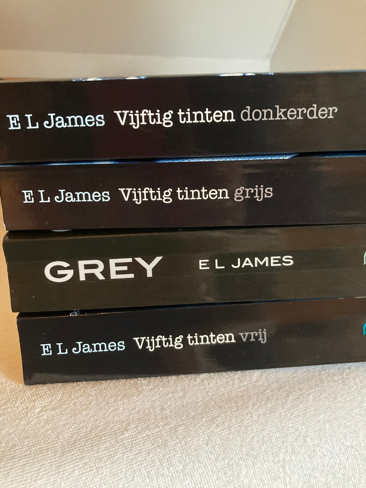 Romans, Ophalen, Zo goed als nieuw