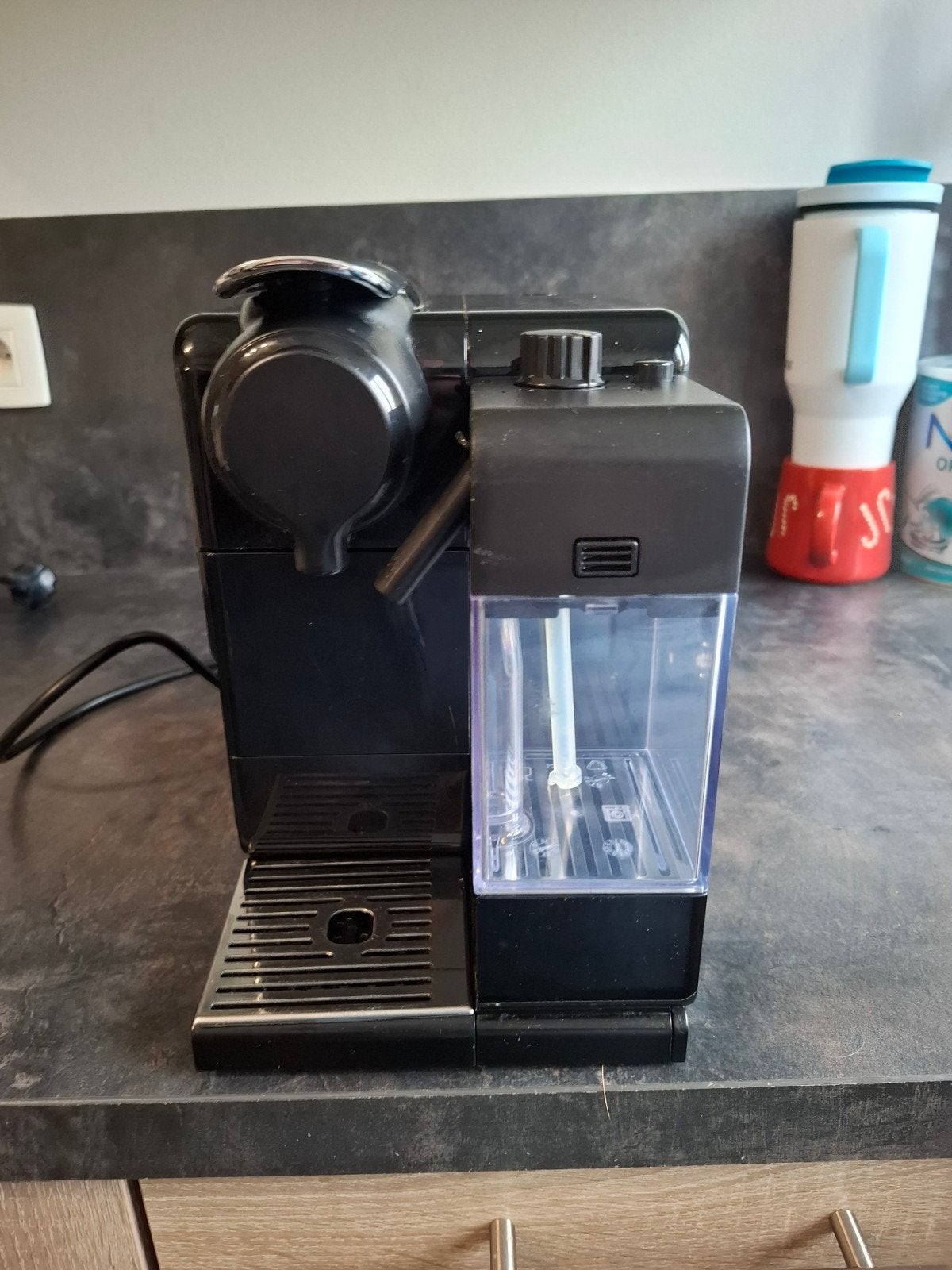 'Longhi Nespresso Lattissima Touch koffiecupmachine, Elektronische apparatuur, Ophalen, Koffiemachine