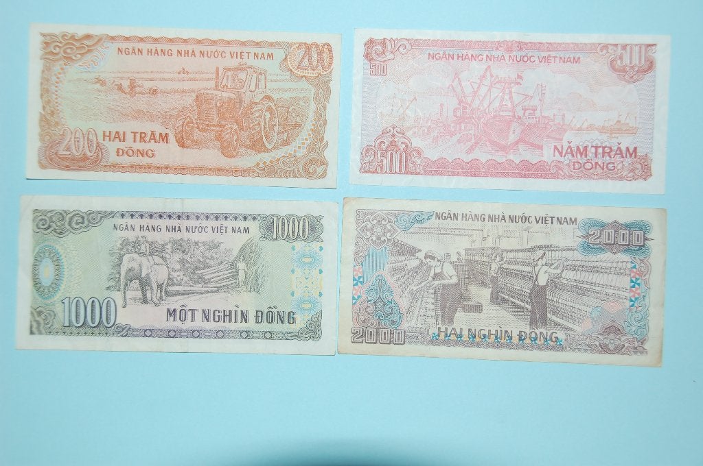 VIÊT-NAM : 200, 500, 1000, 2000 DONG 1987/88, Timbres & Monnaies, Envoi, Asie du Sud Est, Série