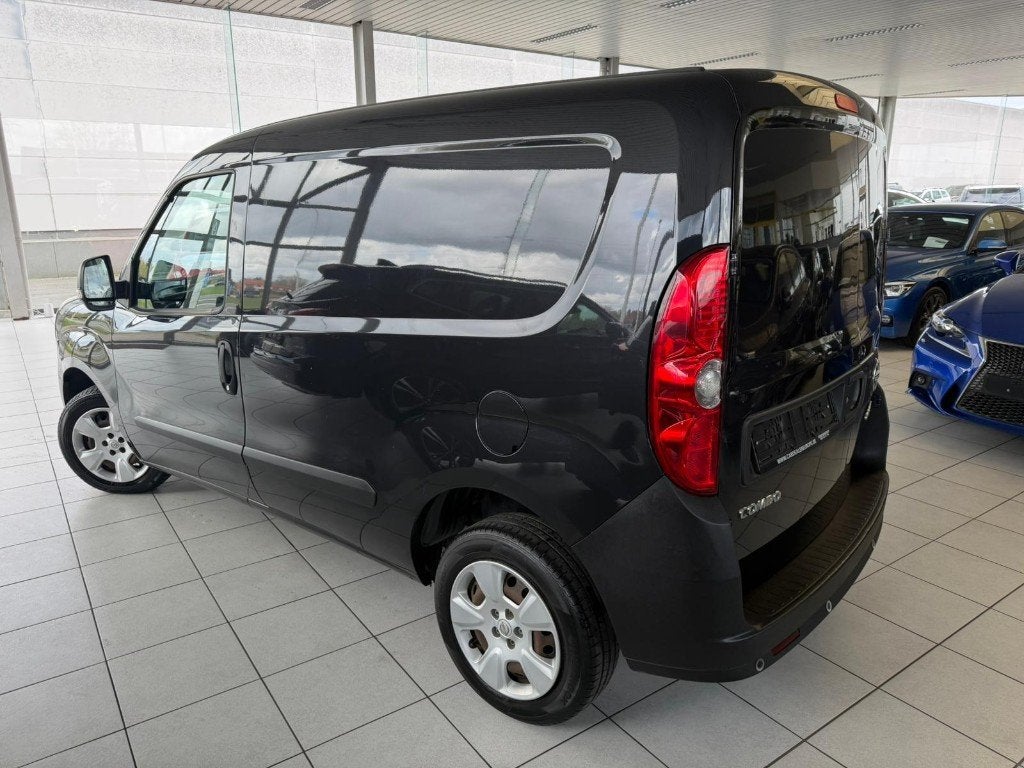 Opel Combo D VAN Eco-Flex Utilitaire 1.3D 70kW Euro 6b, Autos, https://public.car-pass.be/vhr/b0cecec6-f006-494f-817e-ce68f259f656