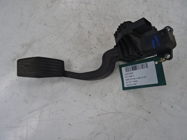 PEDALE D'ACCELERATEUR Alfa Romeo MiTo (955) (55702020), Autos : Pièces & Accessoires, Utilisé, Alfa Romeo