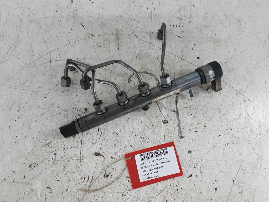 RAMPE D'INJECTION Mercedes-Benz C (W205) (A6540700095006), Mercedes-Benz, Mevr. I. Hauben, Utilisé, Rue de l'Espoir 34 34
4030  GRIVEGNÉE, BE