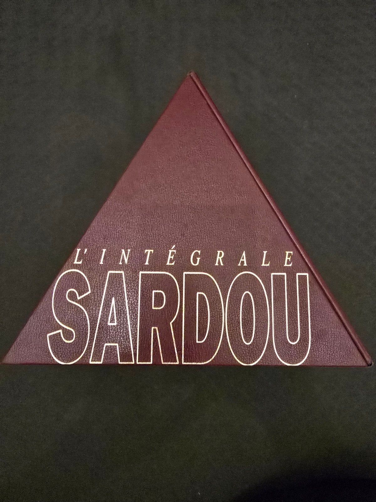Michel Sardou - L'Intégrale 1970-1989 - Coffret pyramide 11, Enlèvement ou Envoi, Comme neuf, Coffret, Comprend un livret