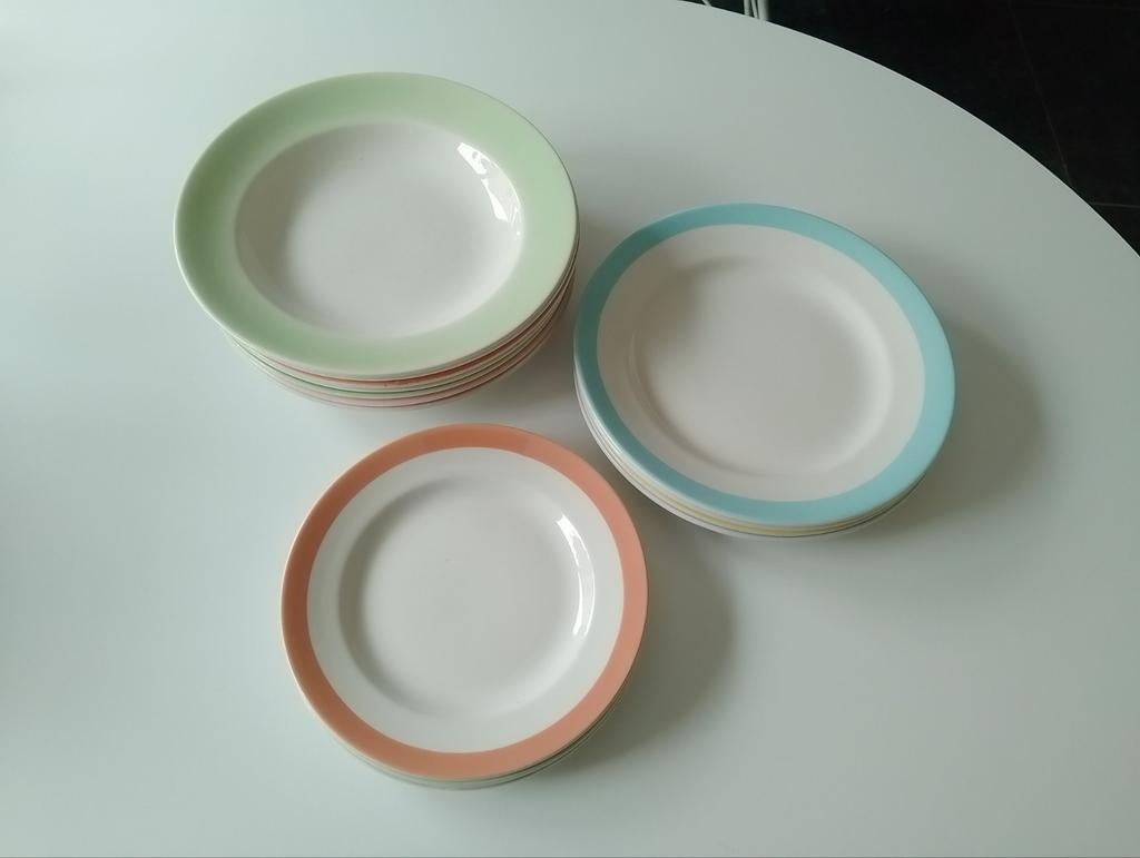Vaisselle Boch - assiettes pastel | Boch Belgique, Antiquités & Art, Antiquités | Ustensiles de cuisine, Enlèvement ou Envoi